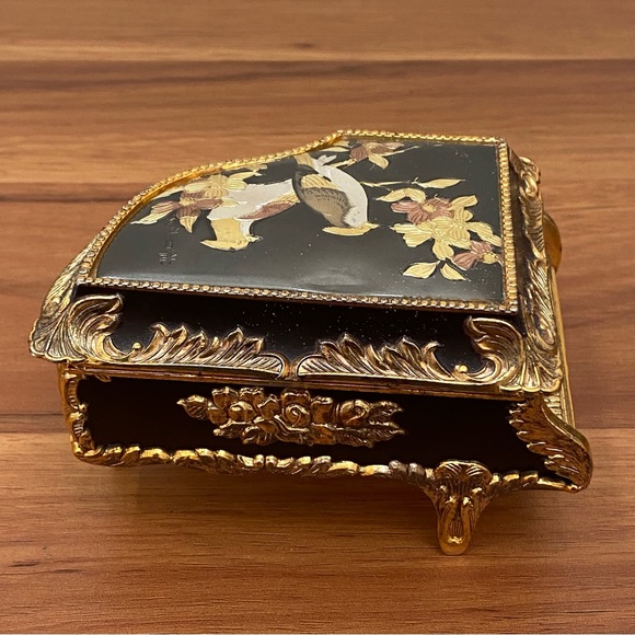 Vintage SANKYO Schmid Japan Oriental Asian Enamel Birds Piano Music Box - Picture 4 of 15